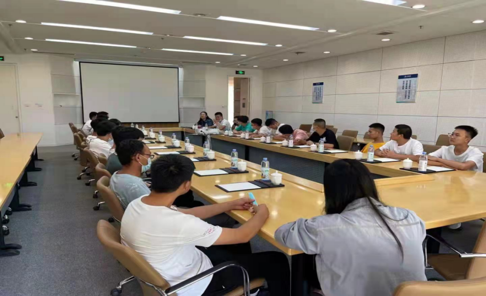 与新疆美克化工股份有限公司企业人事主管和19级实习学生座谈