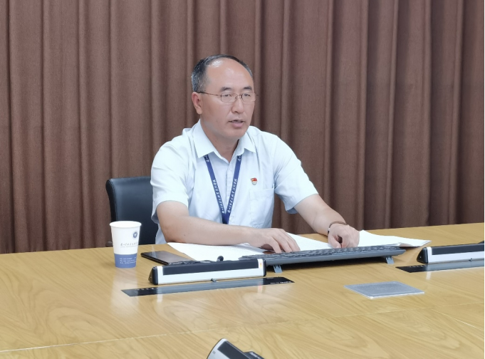 兰州资源环境职业技术大学党委书记院长郑绍忠为全体2021级新生讲授